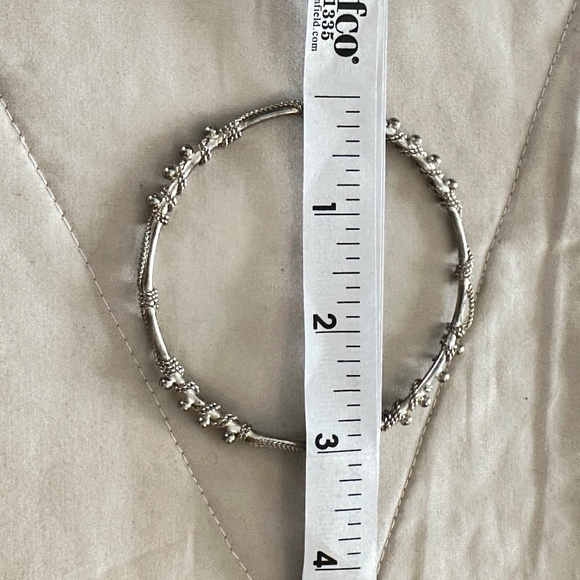 2/$20 Vintage, Silver tone, Tribal Wire Wrap decorative bangle bracelet. - Picture 7 of 11